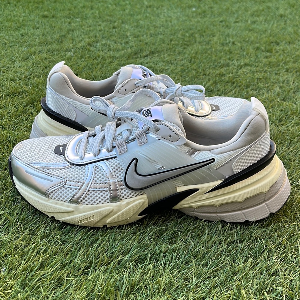 Nike V2K Run